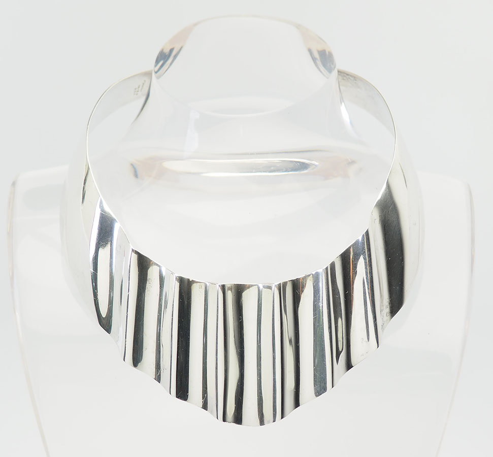 Stunning vintage modern sterling silver wave design cuff