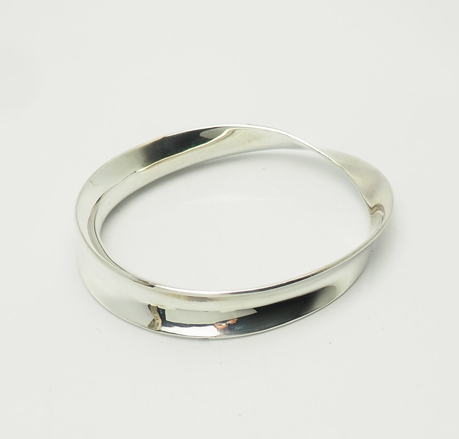 アクセサリー LET IT BE Stamped & Twisted Bangle SV925 Vintage sterling 925 silver infinity loop twisted bangle bracelet